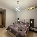 Ys Platinum Apartment *